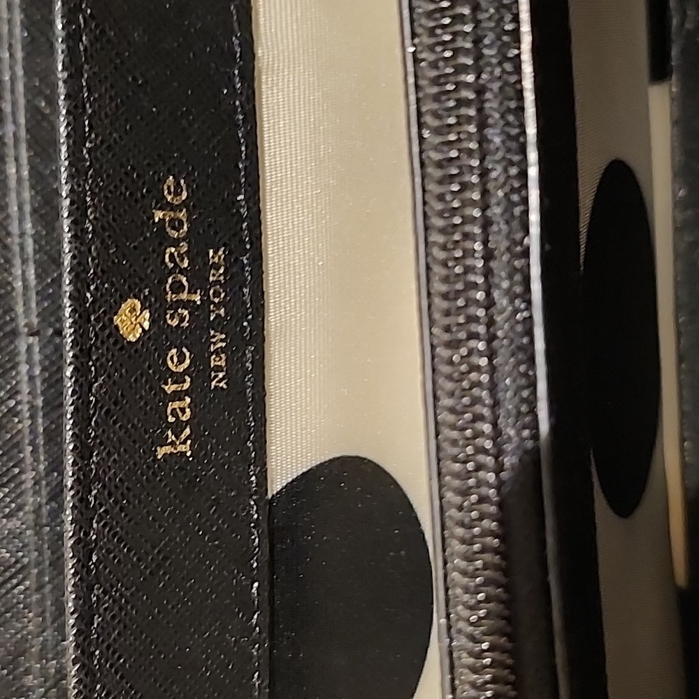 Kate Spade ♠️ zippy wallet - Picture 7 of 12